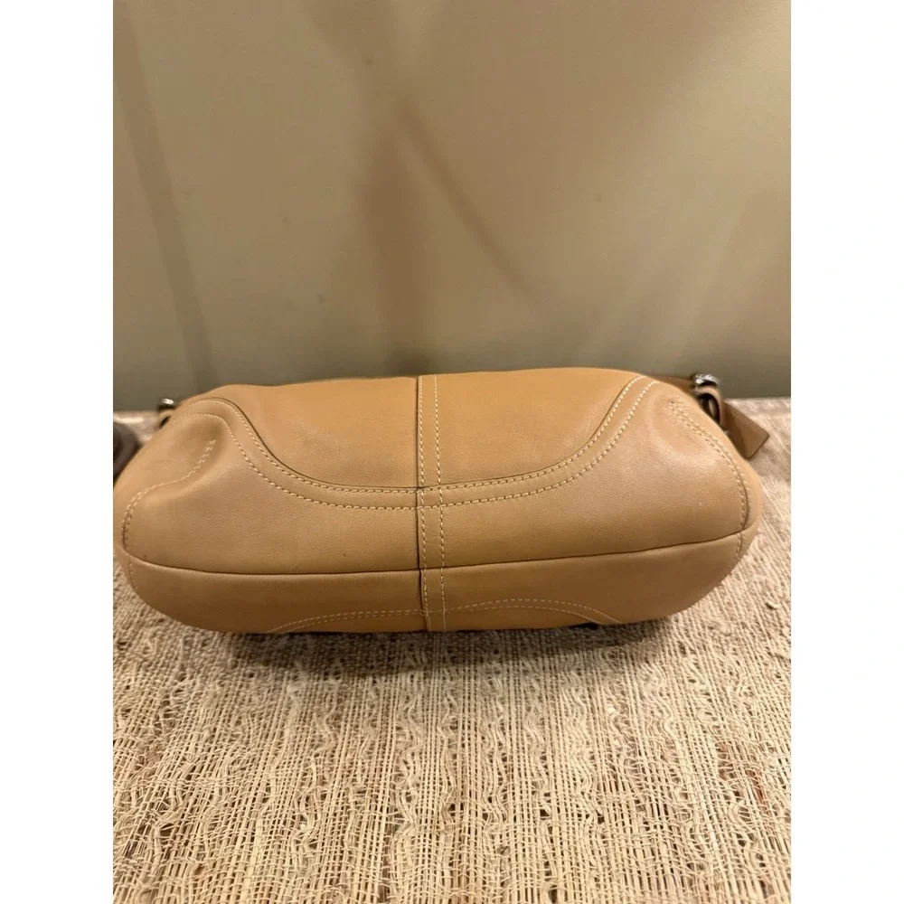 Vintage Coach Soho 9464 Glove Tan Leather Buckle Hobo Bag Light Tan Y2K Rare